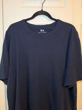 Free Assembly Men's Navy Blue Crew Neck Short Sleeve T-Shirt Size XL